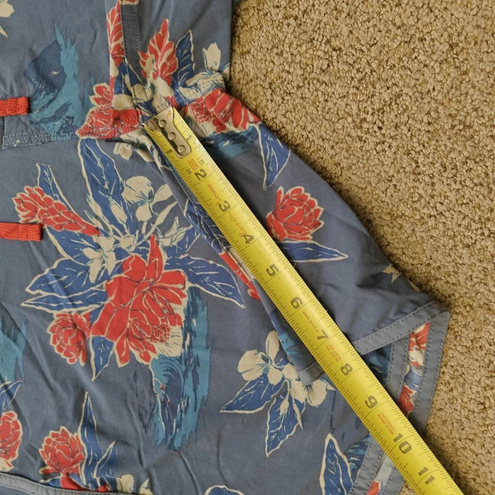 Patagonia‎ Mens 32 Board Shorts Blue Floral Tropical Scalloped Hem Stretch Swim